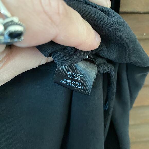 Lindsey Thornburg Deep V-Neck Black Velvet Dress - Picture 3 of 7